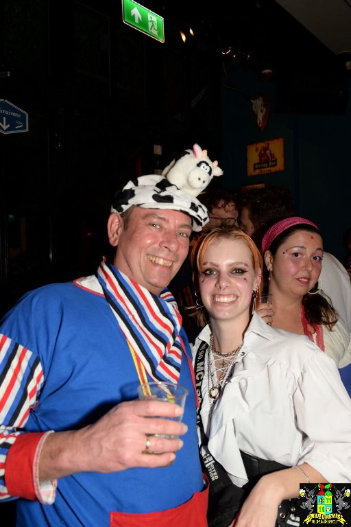 ../Images/Carnavals maandagavond in VdG 163.jpg